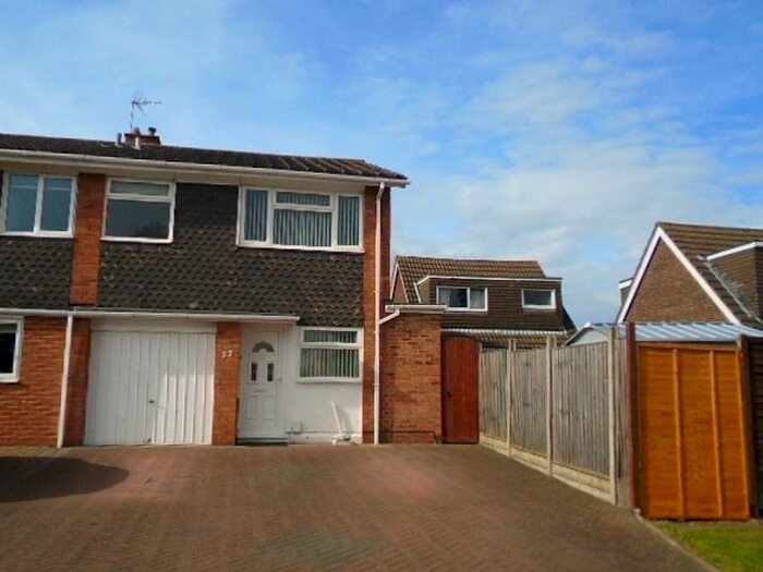 3 Bedroom End Of Terrace House To Rent In Henderson Way, Kempston, MK42