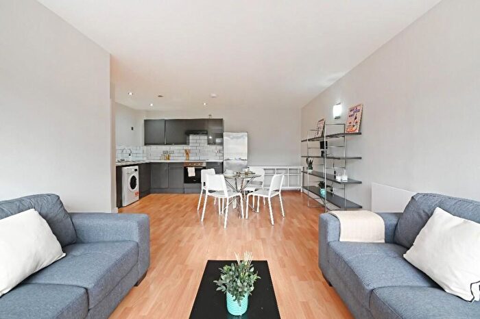 2 Bedroom Terraced House To Rent In Fitzwilliam Street, Sheffield, S1