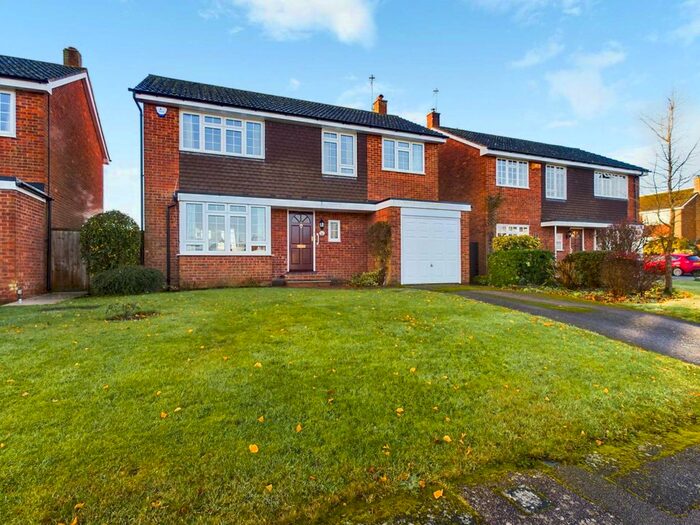 4 Bedroom Detached House For Sale In Darleys Close, Grendon Underwood, HP18