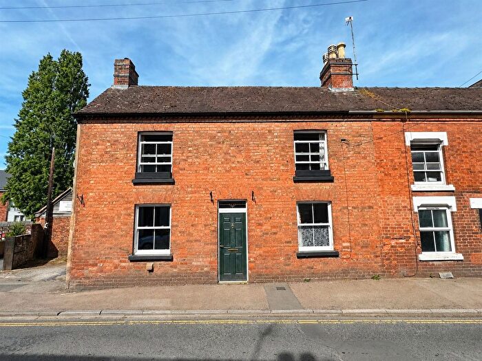 4 Bedroom Semi-Detached House For Sale In Culver Street, Newent, GL18
