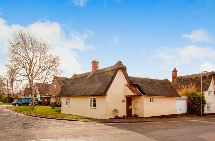 1 Bedroom Cottage For Sale In Linton Road, Abington, Cambridge, Cambridgeshire, CB21