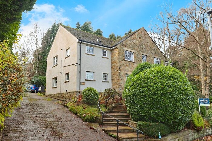 2 Bedroom Flat For Sale In Wilton Road, Ilkley, LS29