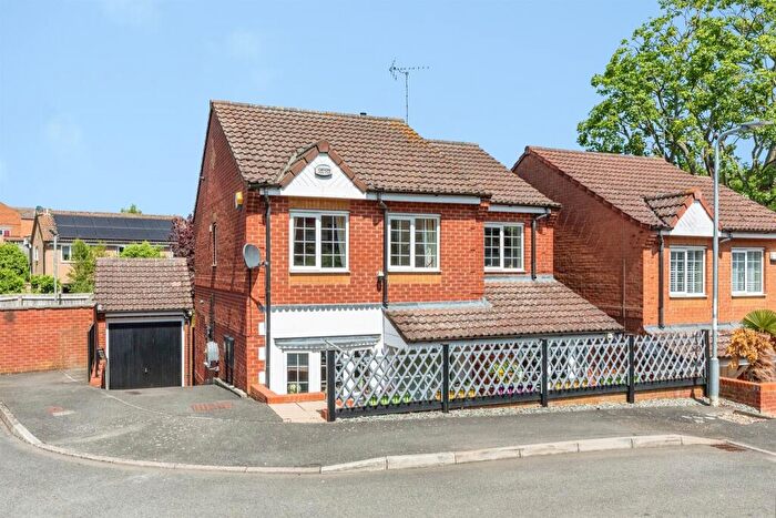 4 Bedroom Detached House For Sale In Fernmoor Drive, Irthlingborough, Wellingborough, NN9