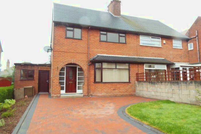 3 Bedroom Semi-Detached House To Rent In Saltersford Lane, Alton, Stoke-On-Trent, ST10