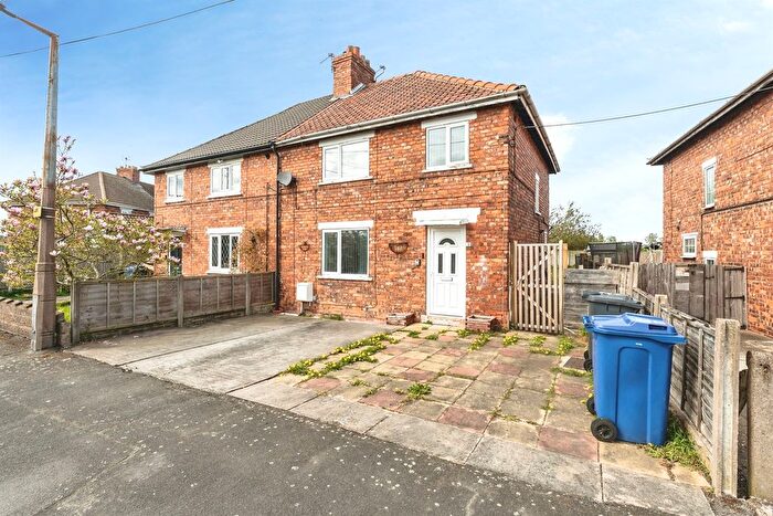 3 Bedroom Semi Detached House For Sale In Chadwick Road, Moorends, Doncaster, DN8