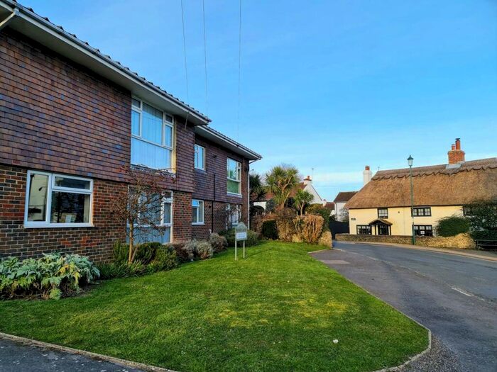 2 Bedroom Flat To Rent In Felpham Road, Bognor Regis, PO22