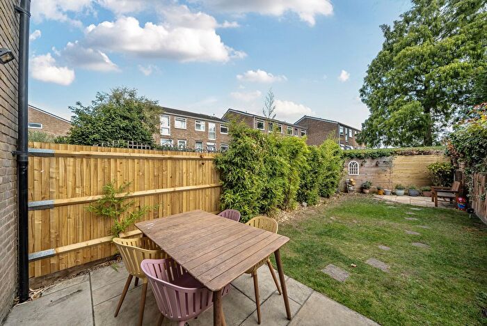 3 Bedroom Terraced House For Sale In Sandy Lane, Teddington, TW11
