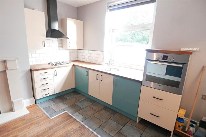 1 Bedroom Property To Rent In East Park Street, Morley, Leeds, LS27