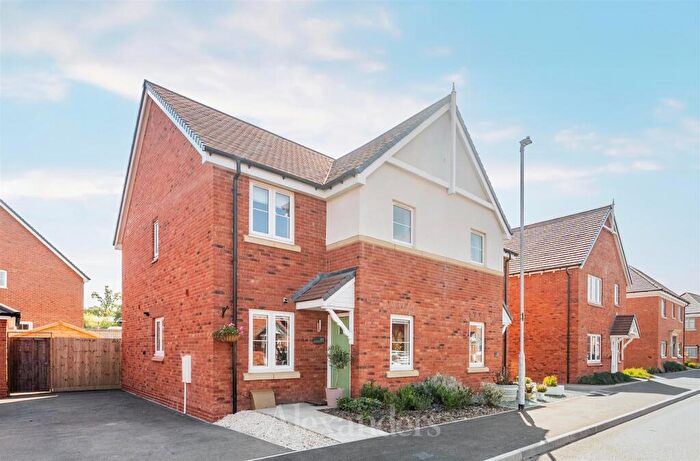 3 Bedroom Semi-Detached House For Sale In Sedgmere Road, Market Bosworth, CV13