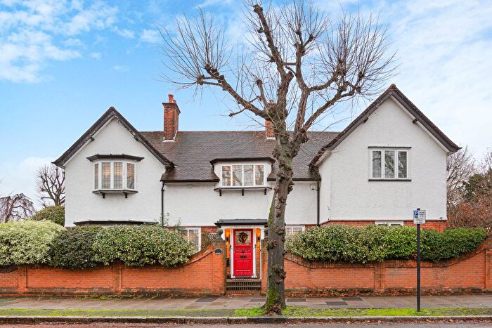 5 Bedroom Detached House For Sale In Cleveland Road, West Ealing, W13