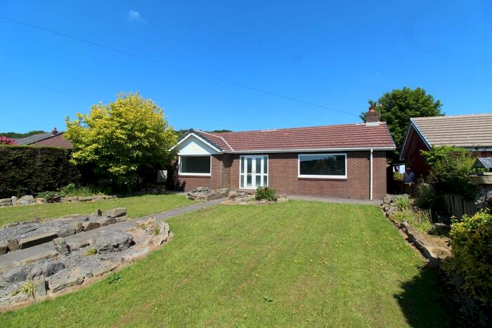 4 Bedroom Detached Bungalow To Rent In Manchester Road, Walmersley, Bury, BL9