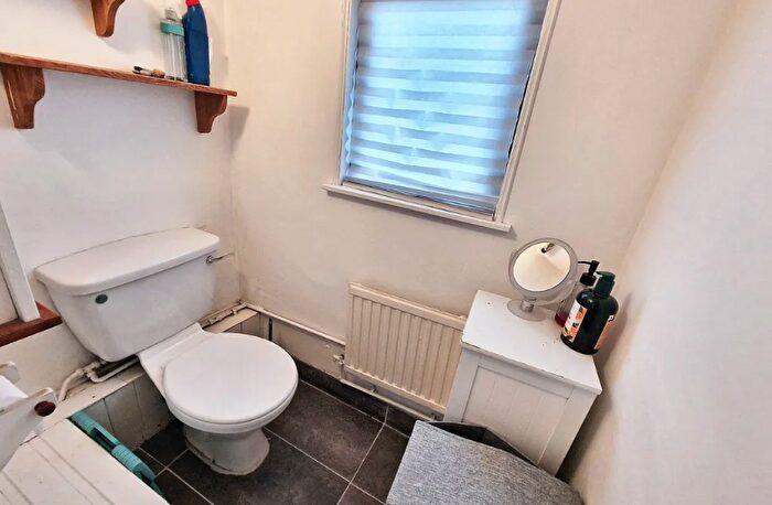 2 Bedroom End Of Terrace House For Sale In Peel Street, Maidstone, Kent, ME14