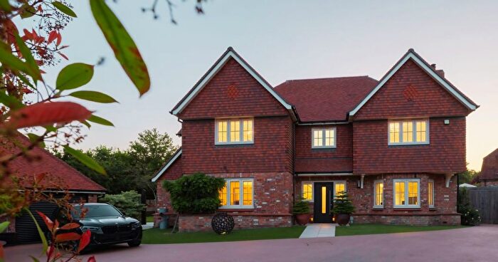 5 Bedroom Detached House For Sale In Parsonage Croft, Etchingham, TN19