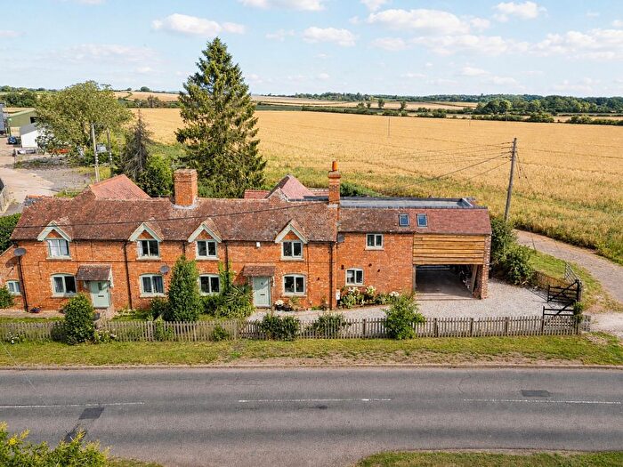 5 Bedroom Country House For Sale In Staple Hill, Warwick, CV35