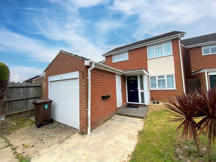 3 Bedroom Detached House To Rent In Whitton Close, Lower Earley, Reading, RG6
