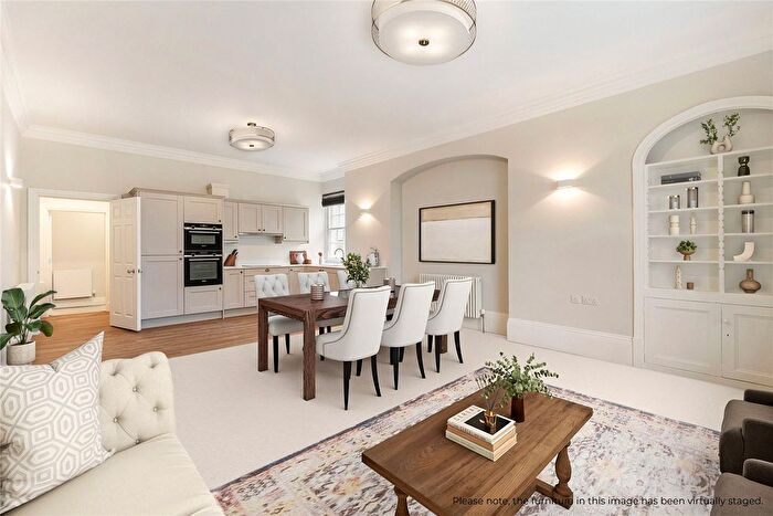 1 Bedroom Flat For Sale In The Manor At Arden Lawn, Henley-In-Arden, Warwickshire, B95