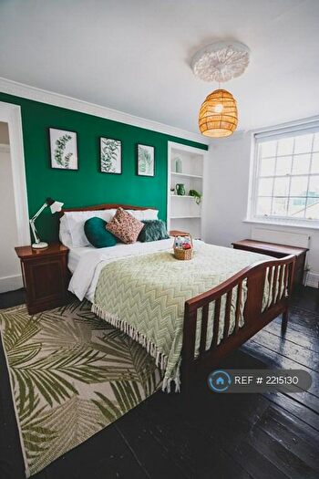 3 Bedroom Terraced House To Rent In St. James's Street, Brighton, BN2