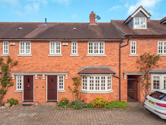 2 Bedroom Terraced House To Rent In The Tanyard, Henley-In-Arden, B95