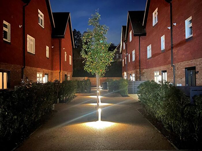 4 Bedroom Town House For Sale In Kingswood Mews, Waterhouse Lane, Kingswood, KT20