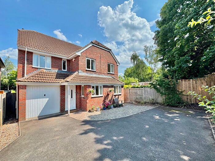 4 Bedroom Detached House For Sale In Broadlands Rise, Taunton, TA1