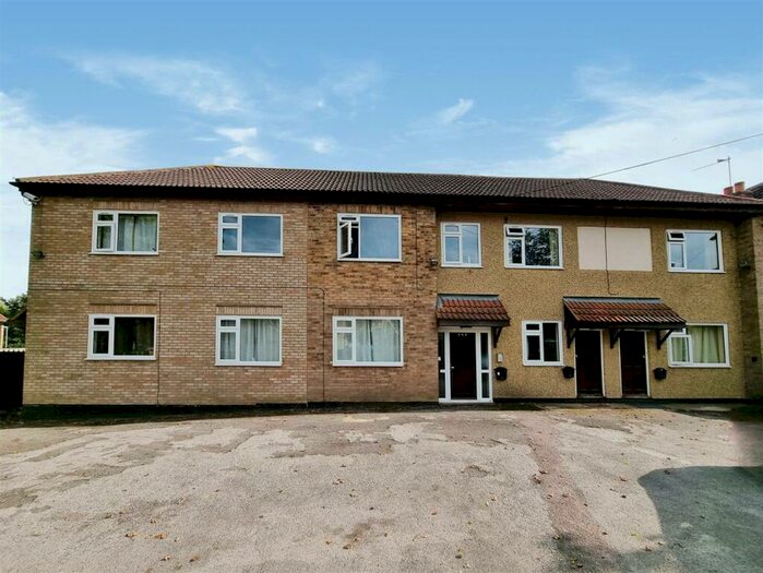 1 Bedroom Flat To Rent In High Street, Irthlingborough, Northants, NN9