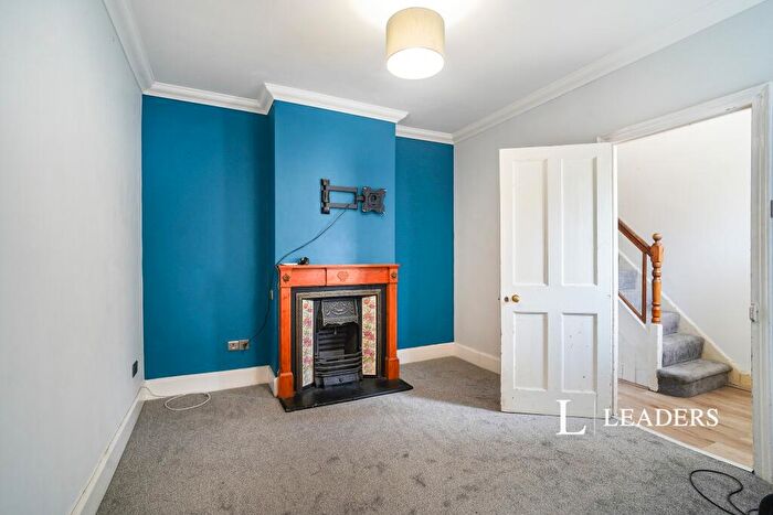 3 Bedroom Terraced House To Rent In Sutherland Road, CR0