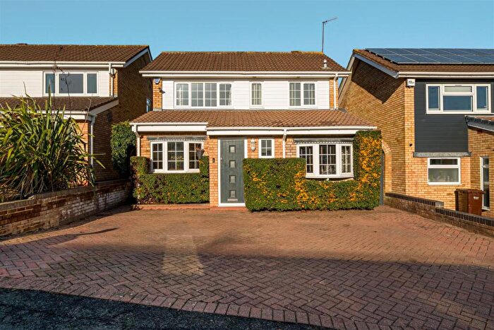 5 Bedroom Detached House For Sale In Shakespeare Drive, Kidderminster, DY10