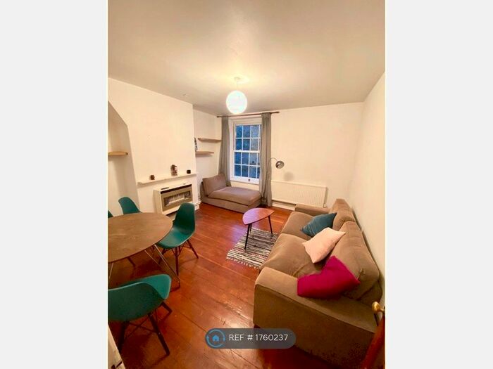 4 Bedroom Flat To Rent In Union Grove, London, SW8