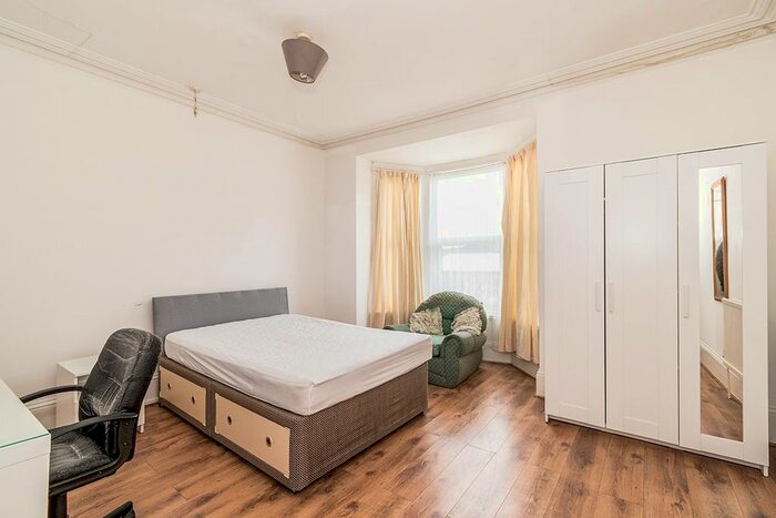 5 Bedroom Terraced House To Rent In Fawcett Road, Southsea, Hampshire, PO4