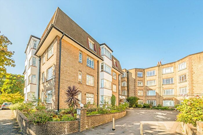 2 Bedroom Flat For Sale In Woodside, Wimbledon, SW19