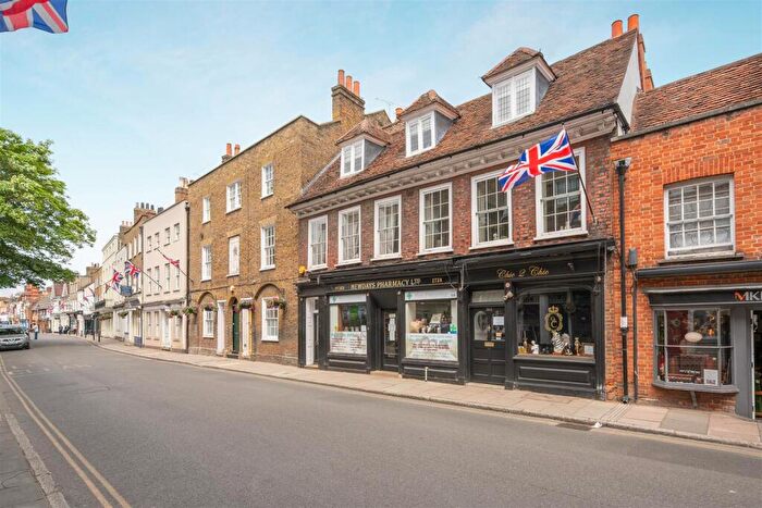 5 Bedroom Town House To Rent In High Street, Eton, SL4