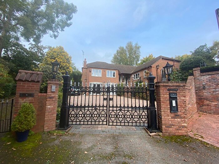 1 Bedroom Flat To Rent In Millside, Rugeley, WS15