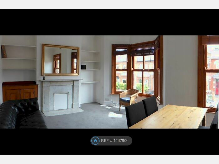 2 Bedroom Maisonette To Rent In Thornbury Road, London, SW2
