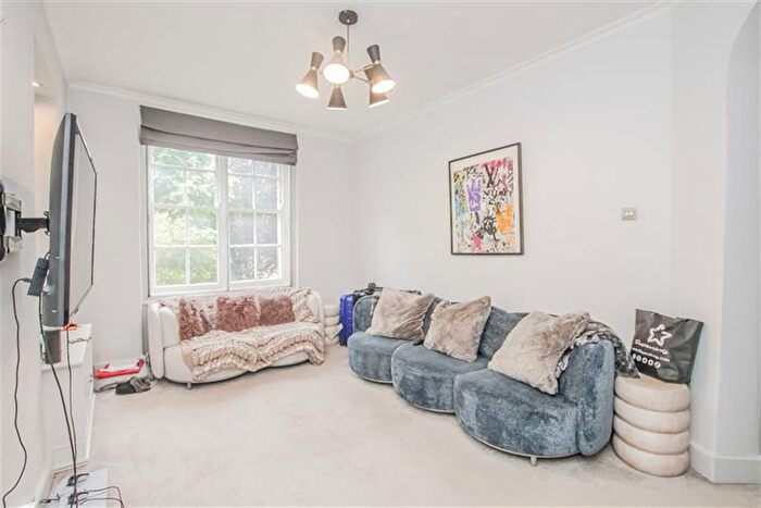 2 Bedroom Flat To Rent In Grove End Road, St Johns Wood, NW8