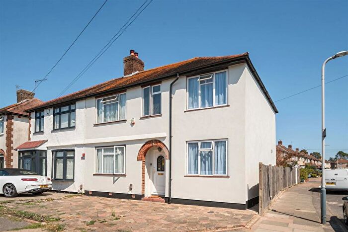 4 Bedroom Semi Detached House For Sale In Field End Road, Ruislip, HA4