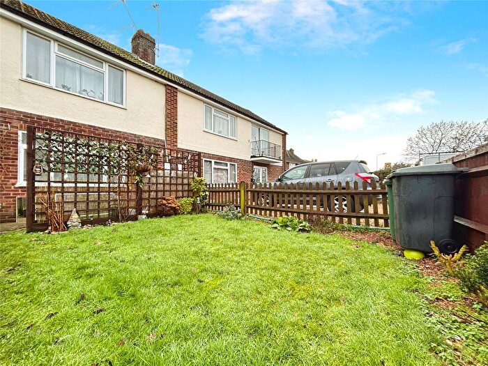 2 Bedroom Maisonette For Sale In Little Heath Road, Tilehurst, Reading, RG31 - Photo 8