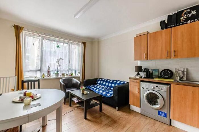 2 Bedroom Flat To Rent In Boswell Street, London, WC1N