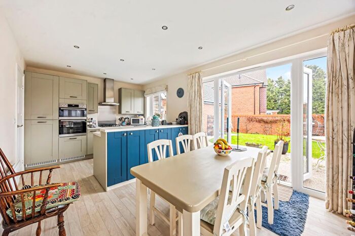 3 Bedroom Detached House For Sale In Timbergate Drive, Haywards Heath, RH17