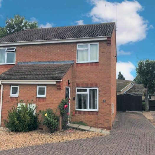 2 Bedroom Property To Rent In St. Georges Avenue, Stamford, PE9