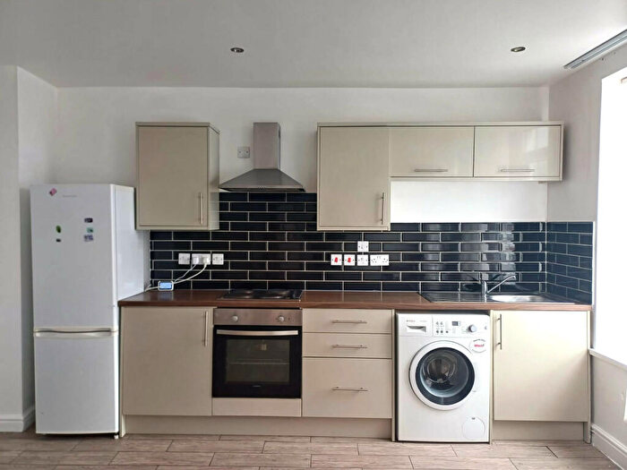 1 Bedroom Flat To Rent In Cowper Mount, Leeds, LS9