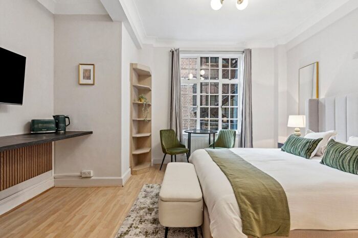 Studio To Rent In Hallam Street, Fitzrovia, W1W