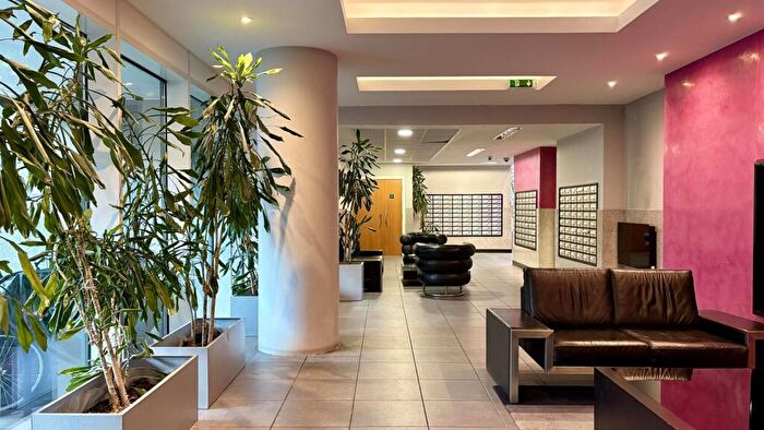 1 Bedroom Apartment To Rent In Prestons Road, London, E14