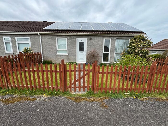 2 Bedroom Bungalow To Rent In Polwithen Drive, Carbis Bay, TR26