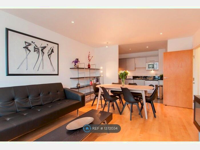 2 Bedroom Flat To Rent In City Walk, London, SE1