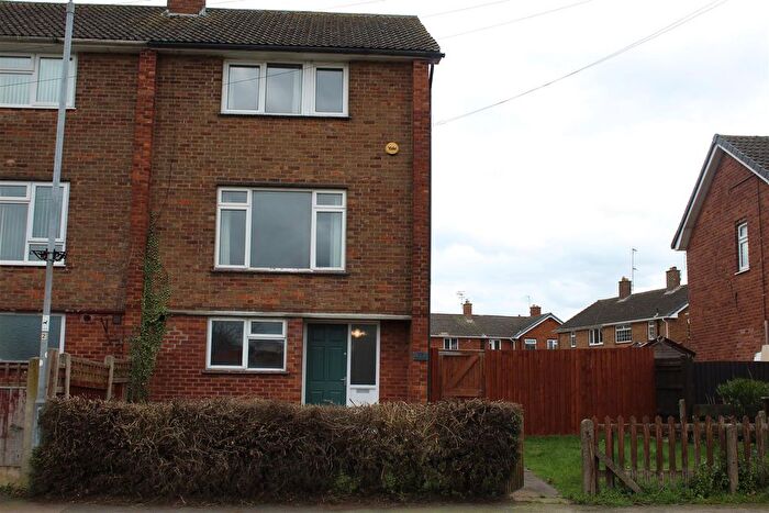 3 Bedroom Town House To Rent In Woodview, Cotgrave, Nottingham, NG12