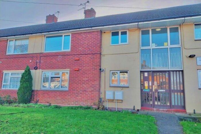 1 Bedroom Flat To Rent In Friary Crescent, Walsall, WS4