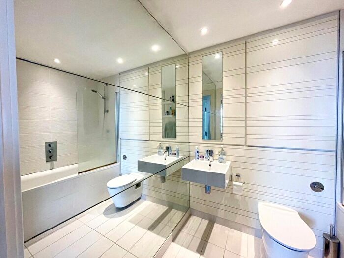 1 Bedroom Flat For Sale In Castlebank Place, Glasgow Harbour, Glasgow, G11