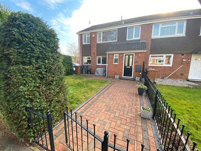 4 Bedroom End Of Terrace House To Rent In Lincoln Close, Romsey, SO51