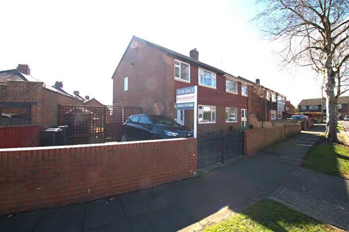 3 Bedroom Semi-detached House For Sale In Melrose Avenue, Darlington, DL3