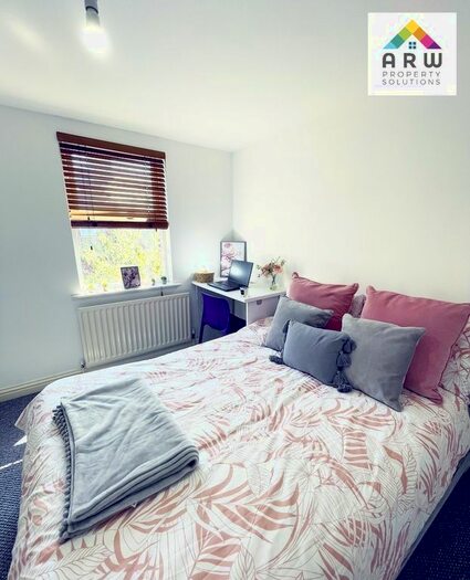 6 Bedroom End Of Terrace House To Rent In Langton Road, Liverpool, Merseyside, L15